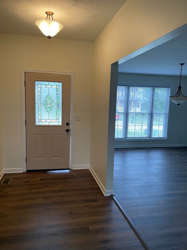 Front Entry - 3678 Avalon Dr