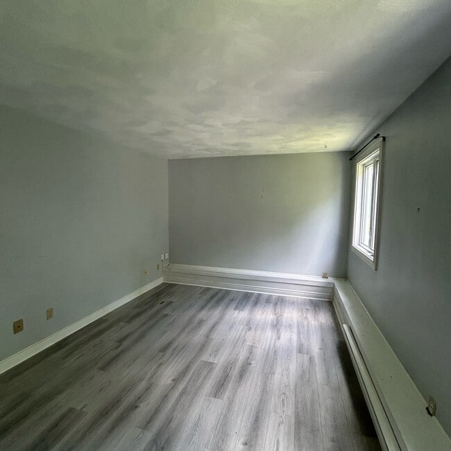 Photo - 80 Glasier Rd Unit 2