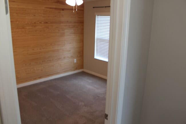 Photo - 10537 Lake Montauk Dr