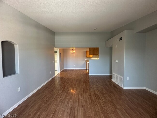 Photo - 3318 N Decatur Blvd Unidad 2110