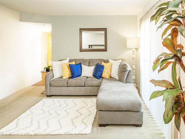 Open Living Room at Courtyard at Central Park