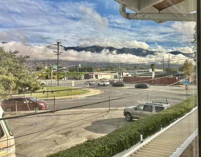 Photo - 2143 N Windsor Ave