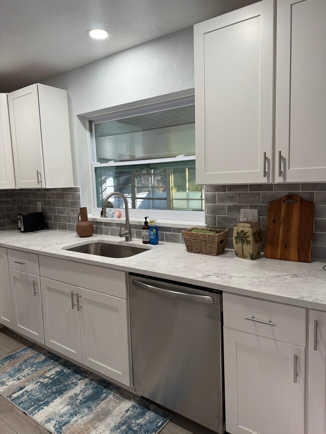 154 SE Selva Ct