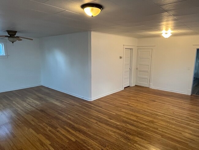Photo - 807 E Illinois Ave