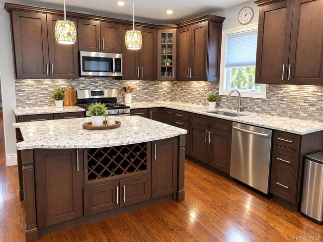 535 E Walnut St Unit MAIN