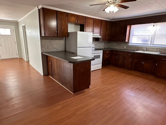 Photo - 402 Parker Ave