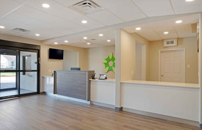 Photo - Furnished Studio-Baytown