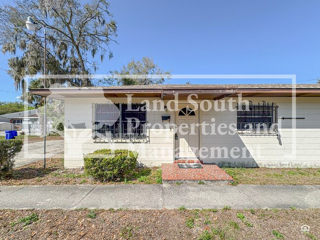 Photo - 322 Ariana St