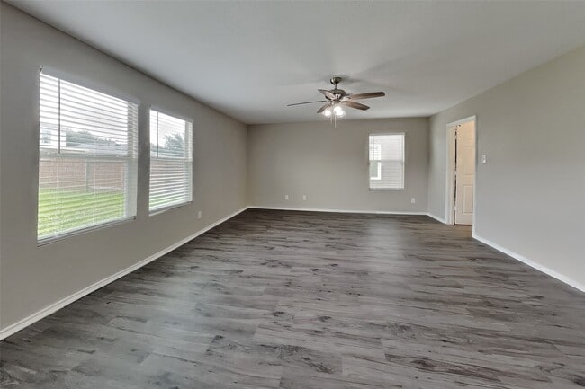 Photo - 5010 Diamondcliff Ct