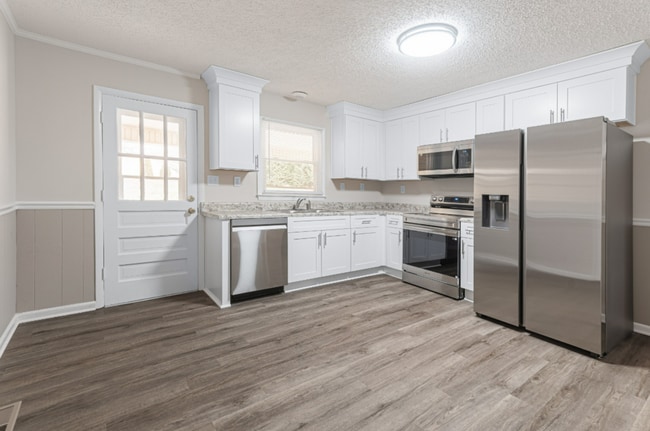 Photo - Adorable 2 BR duplex in the heart of Mboro!