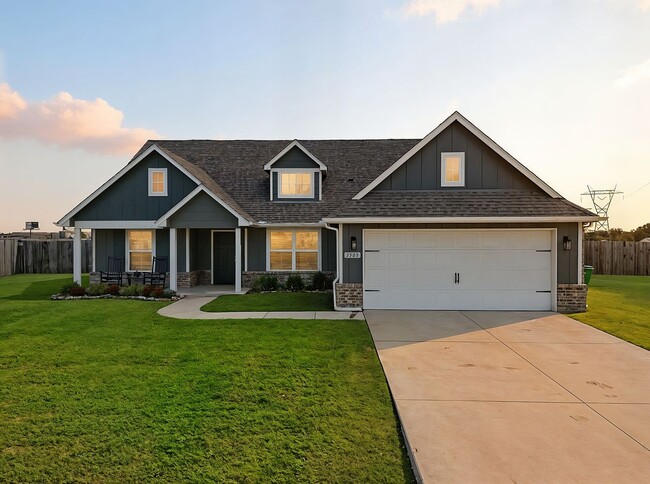 Building Photo - 3505 E 154th St S