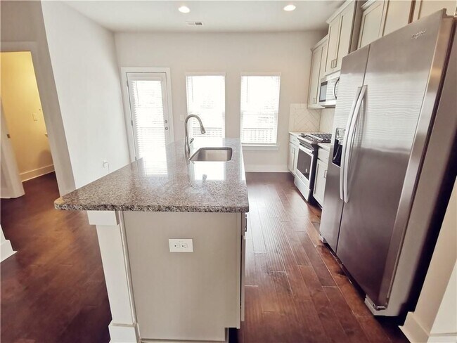 Photo - 3795 Oxford Cir