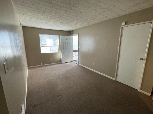 Photo - 1392 Summit St