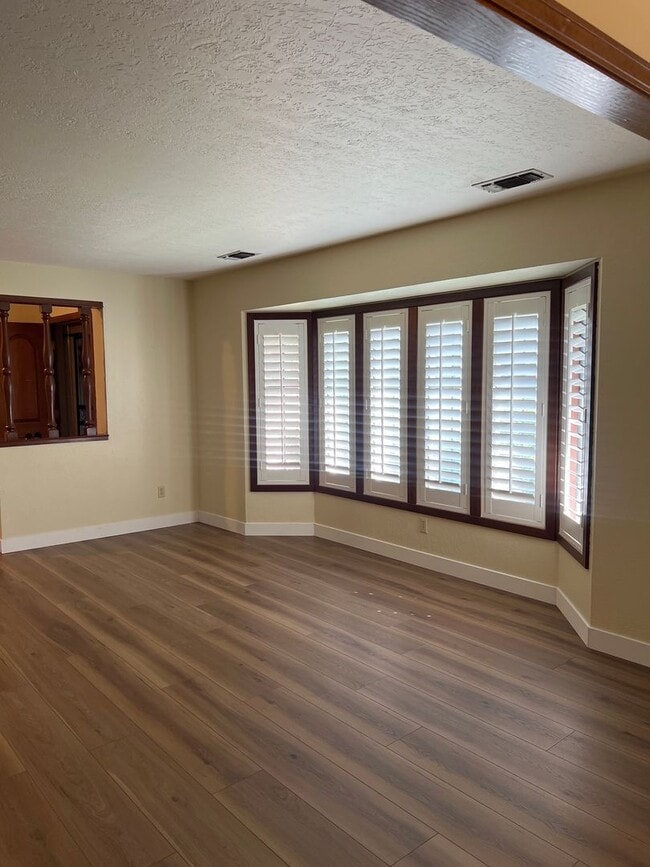 Photo - BEAUTIFULLY UPDATED 3 BEDROOM HOME!!