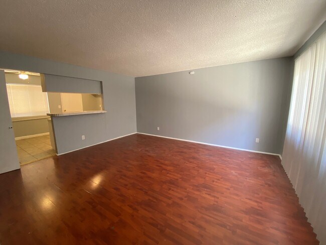 Photo - 13418 Roselle Ave
