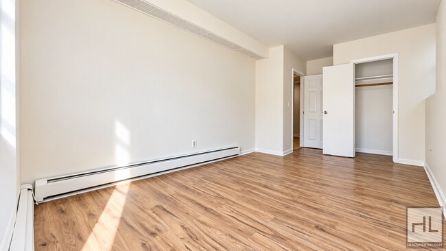 Spacious 2BR with Oversized Living Room in Astoria