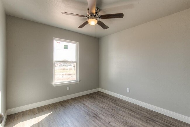 Photo - 2009 Rockview Dr Unit 201
