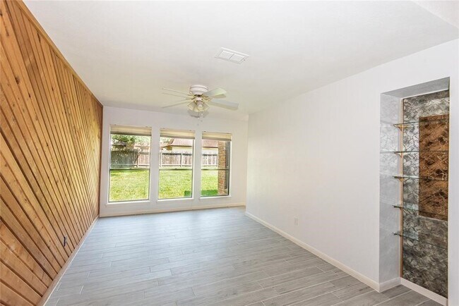 Photo - 1518 Durfey Ln