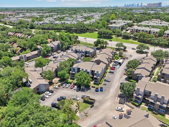 Cross Creek Apartments