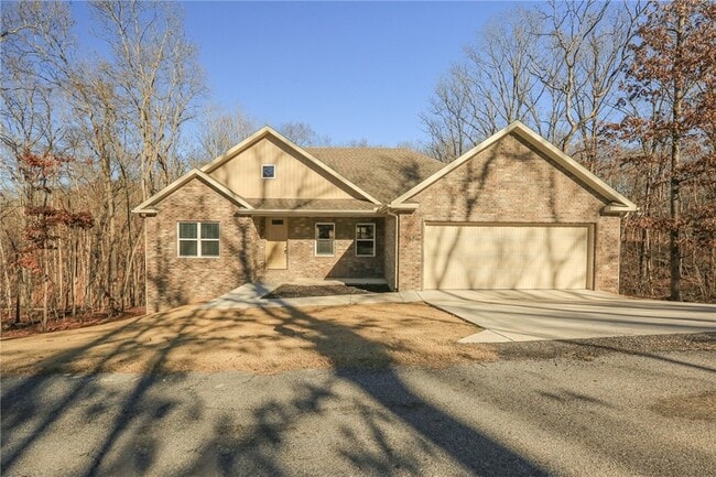 Photo - 12 Celtic Dr