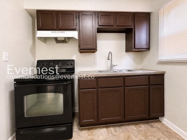 Photo - 2-Bed/1-Bath/Voucher Accepted/Available Soon!