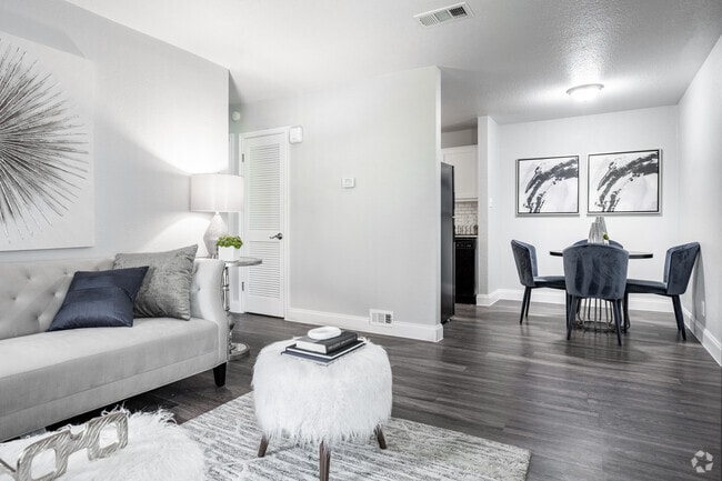 1BR, 1BA - 564SF