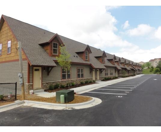Forrest Edge Townhomes - Forrest Edge Townhomes