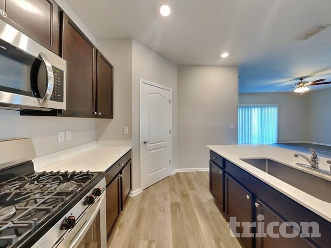 Photo - 124 Bloomfield Wy