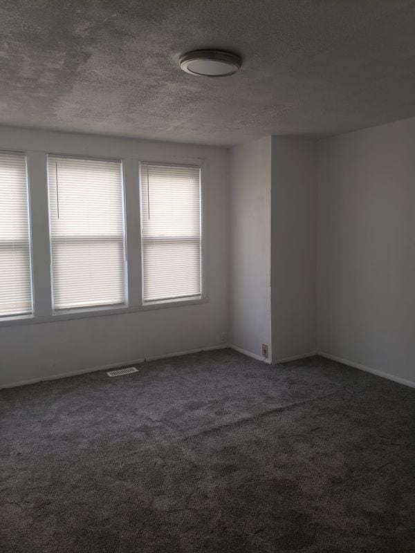Photo - 209 W Cedar Ave
