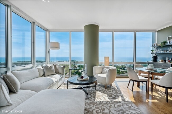 Photo - 1629 S Prairie Ave Unidad 2301