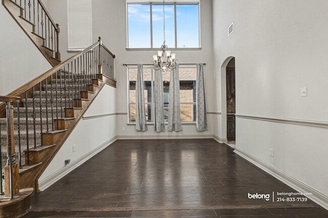 Photo - 588 Deverson Dr