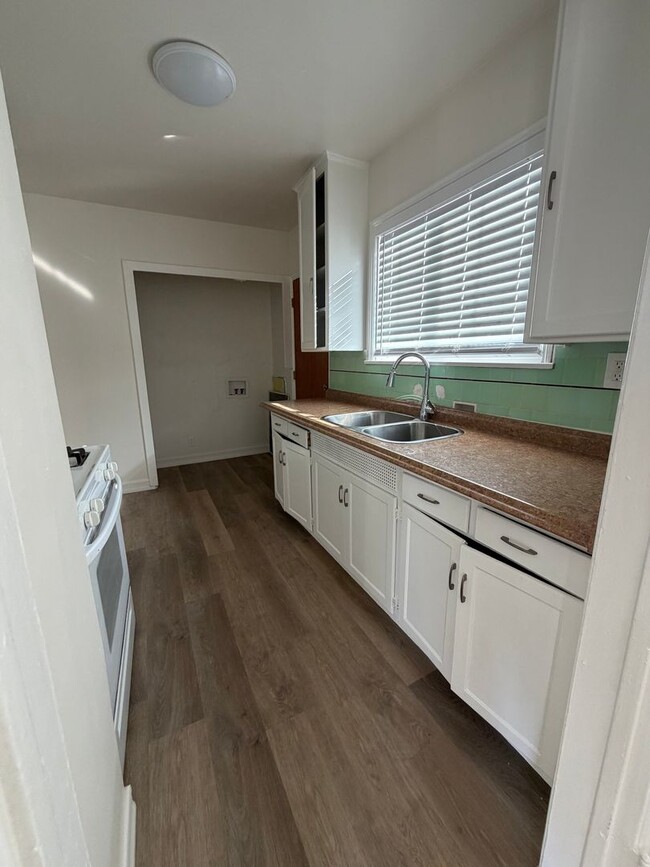 Photo - W Bevery Terrace Unit 1516