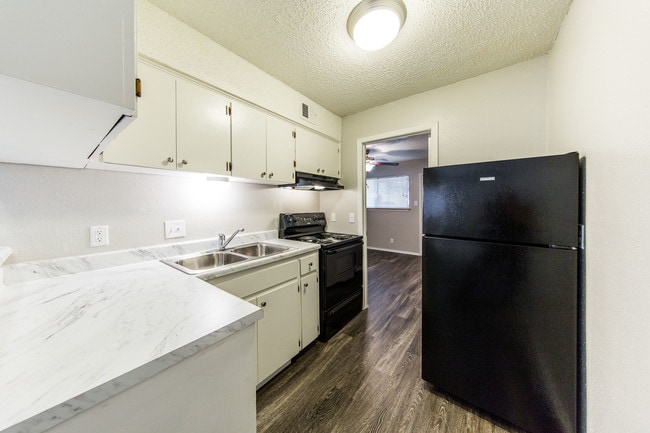 Photo - Pecan Square Apartments - Hyde Park