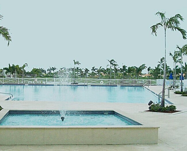 Photo - 2933 SE 2nd Dr Unit 2