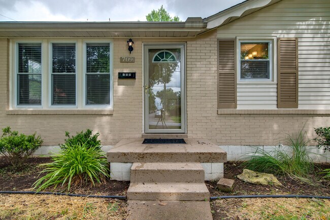 Photo - 709 Lischey Ave