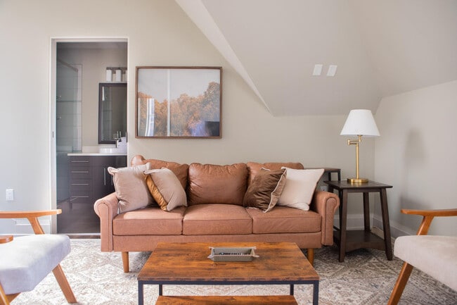 Photo - 225 E Michigan St Unidad ID1379026P