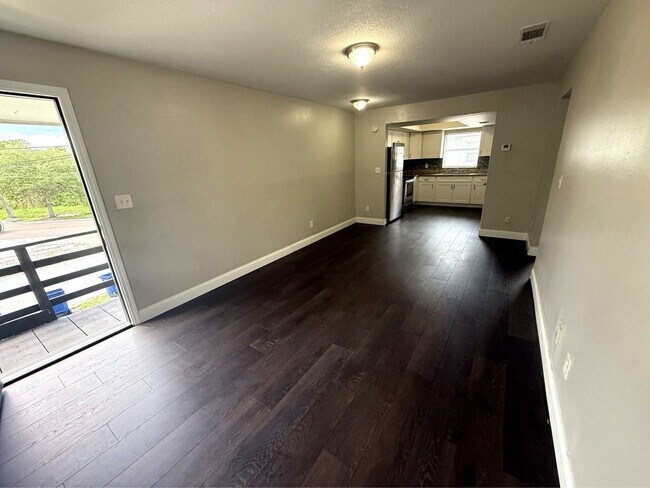 7004 S Kissimmee St