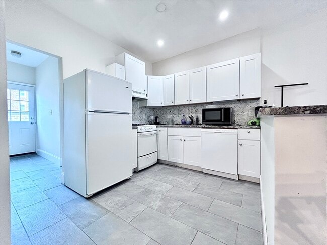 Photo - 61 Thatcher St Condo Unit 2