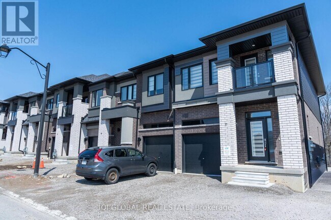 Photo - 660 Colborne St W