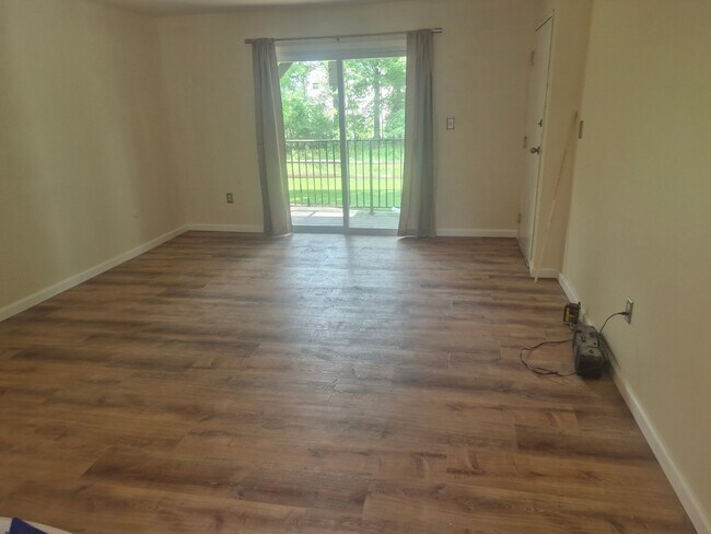 111 N Oaks Blvd