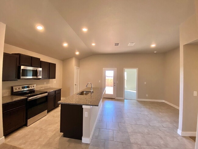 Photo - South Lubbock! 3/2/2 in Bell Farms.