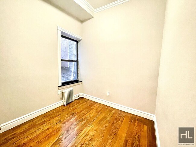 Photo - Mott Street Unit 17