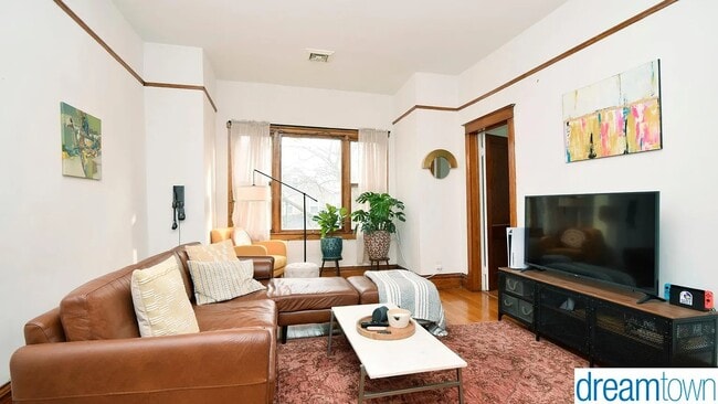 Photo - 2524 W Palmer St Unit 2