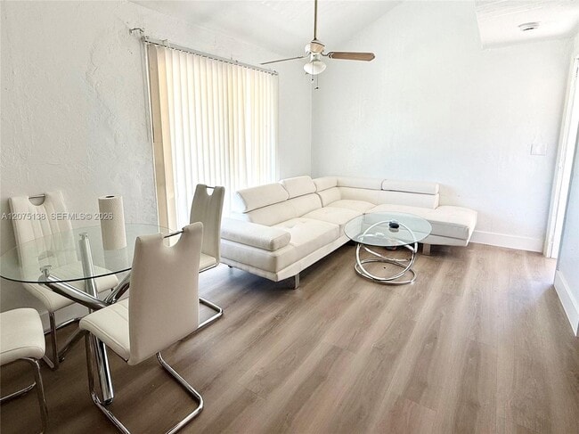 119 NW 43rd Ct Unidad 4A
