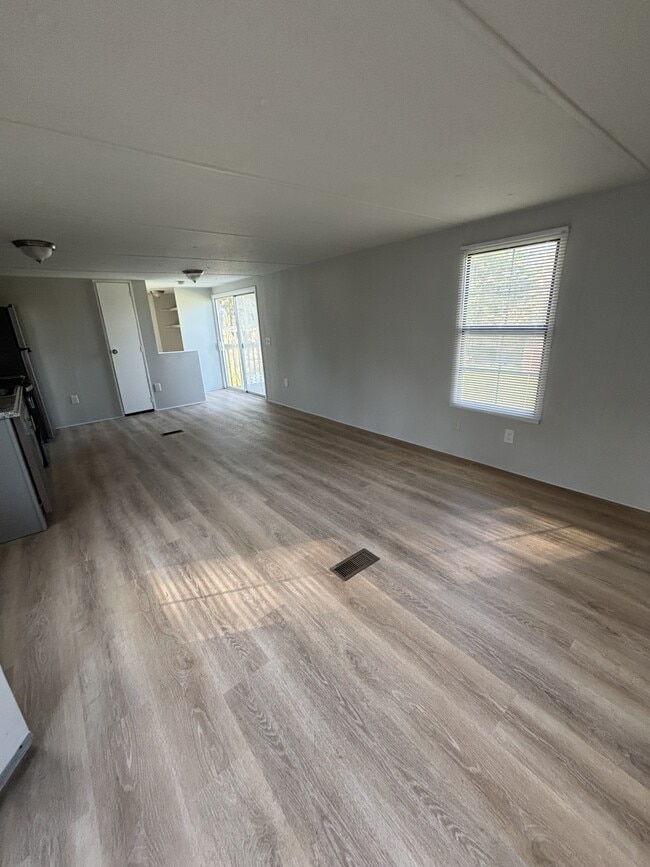 Photo - 53 Cushion Pl