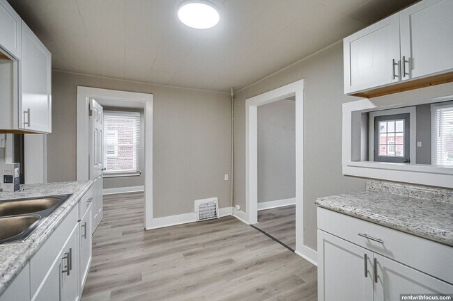 Photo - 433 Ahnaip St Unit 433