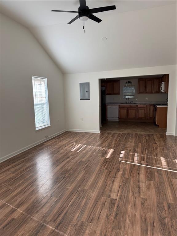 Photo - 1938 Main St NW