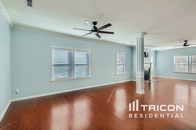 Photo - 2102 Eddie Massey Ln