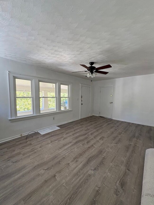 Photo - Four bedroom two bathroom home for rent