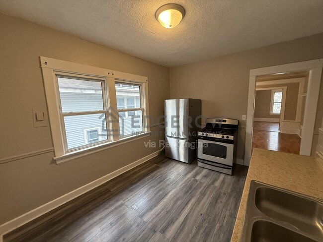 Photo - 1038 Lafayette Ave SE